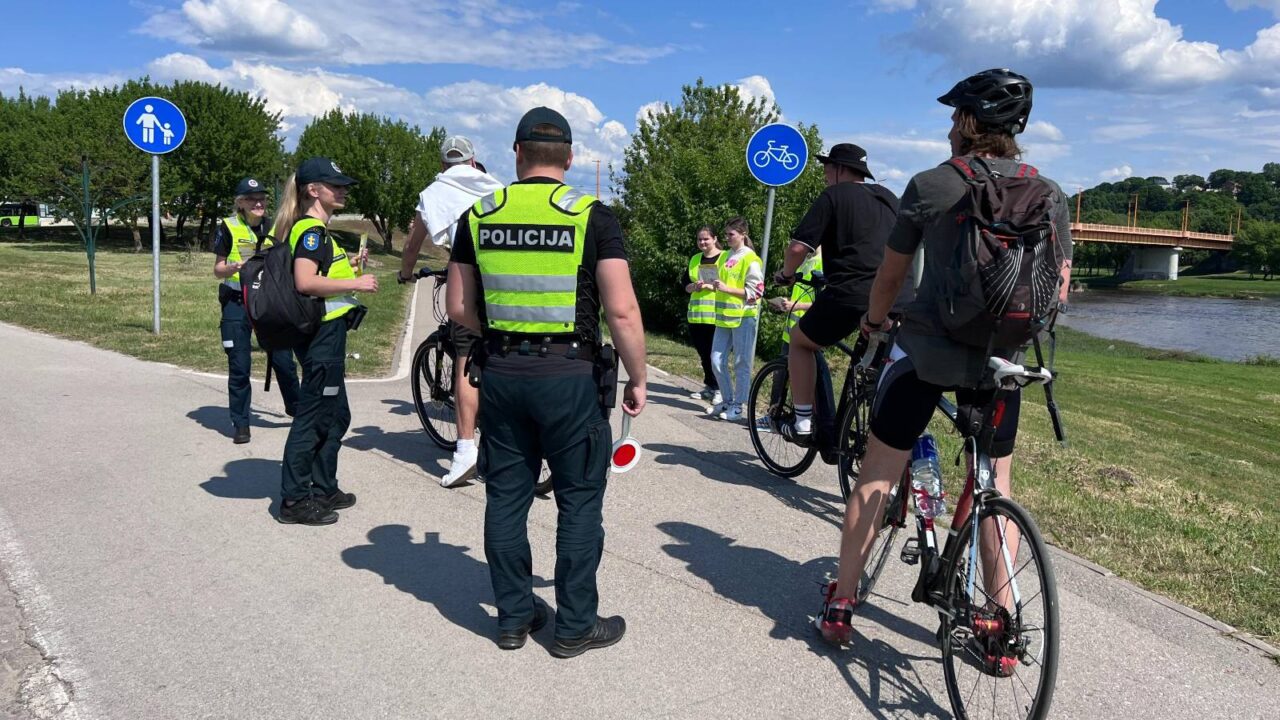 Paliko laiptinėje – liko be dviračio: pavasarį vagys grįžta prie savo nešvarių darbelių 