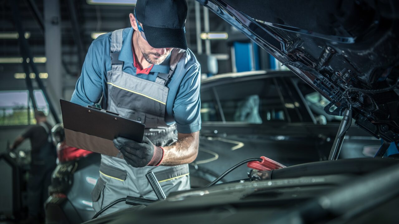 1,5 tonos vertingų žaliavų: ar žinote, kuo gali virsti jums nebereikalingas automobilis?