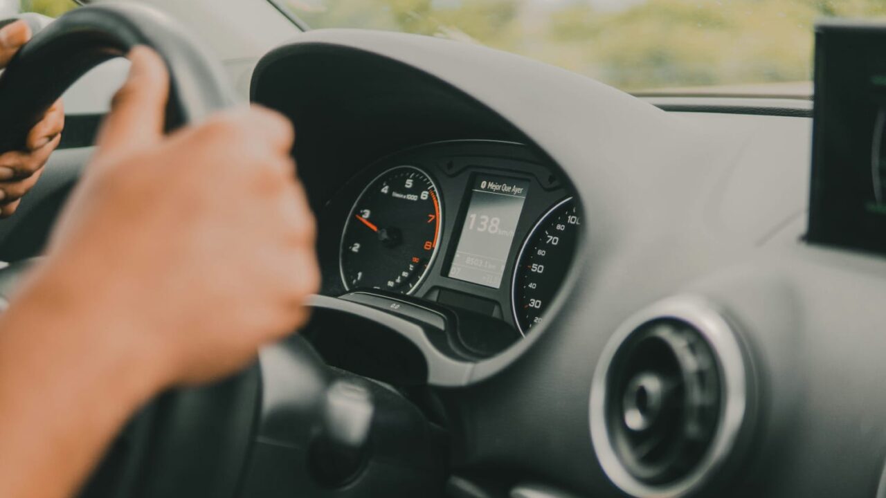 Tikroji vairuotojų noro sutaupyti kaina: kas dešimtas automobilis – su suklastota rida