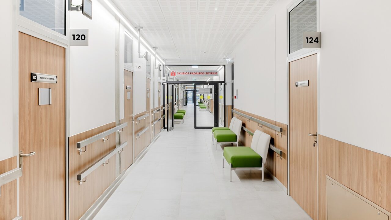 Žinomas vaikų chirurgas atskleidė, ko griežtai neleidžia savo vaikams: priėmime pamatyti vaizdai sukrečia