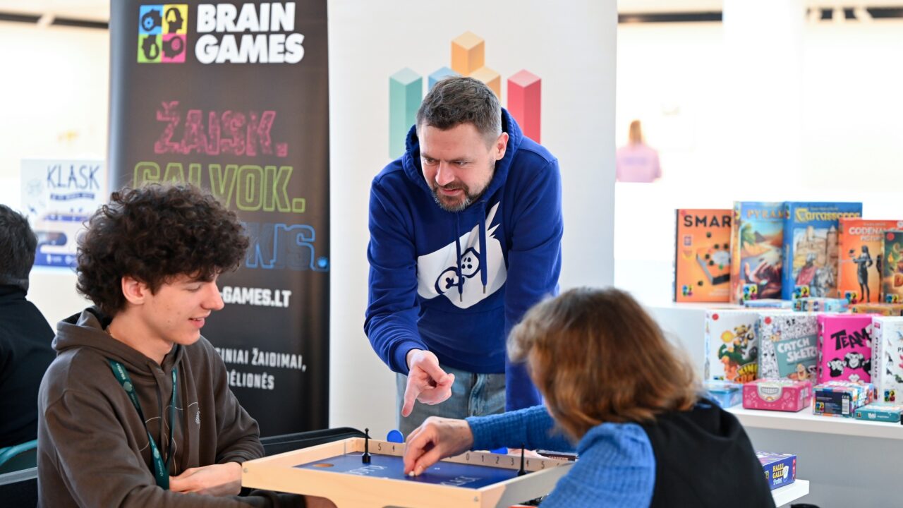 Garsios diskusijos apie išmokų bedarbiams trukmę užgožia darbuotojų „tylųjį nutolimą“