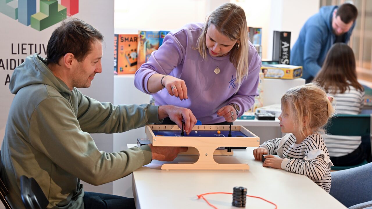 Stalo žaidimų diena „Ateik ir žaisk“ vėl bibliotekoje!