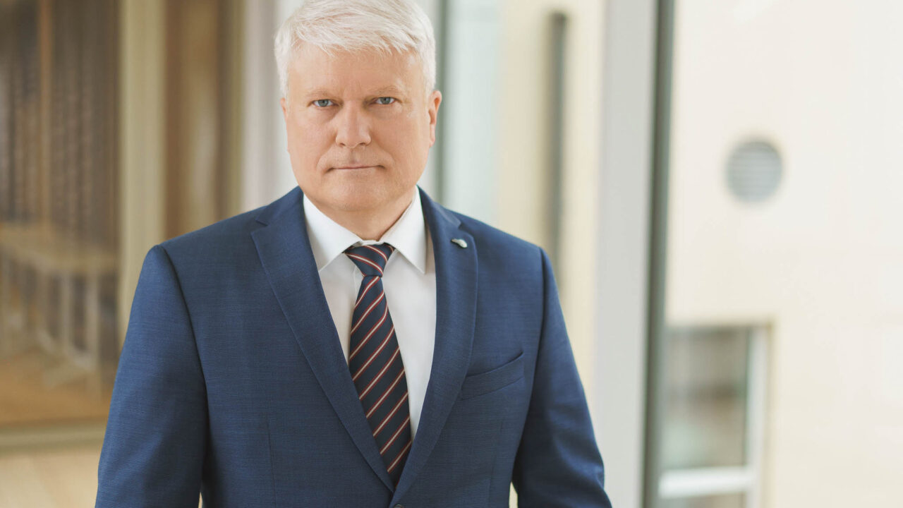 Sniegas tampa išbandymu gyventojų turtui: neatlaiko stogai, suniokojami smulkūs statiniai