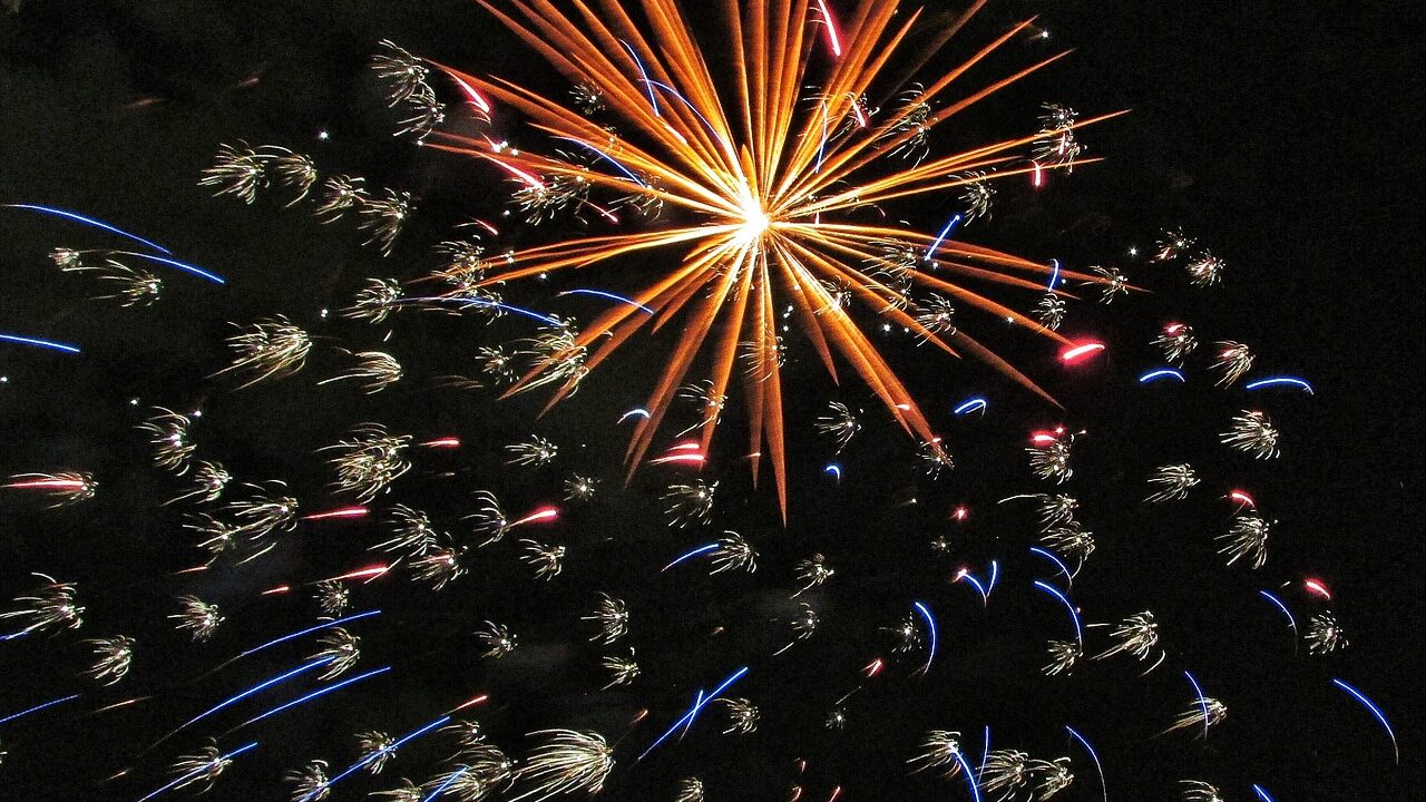 Lazeriai ir fejerverkai kartu tapo nauja Lietuvos renginių estetika