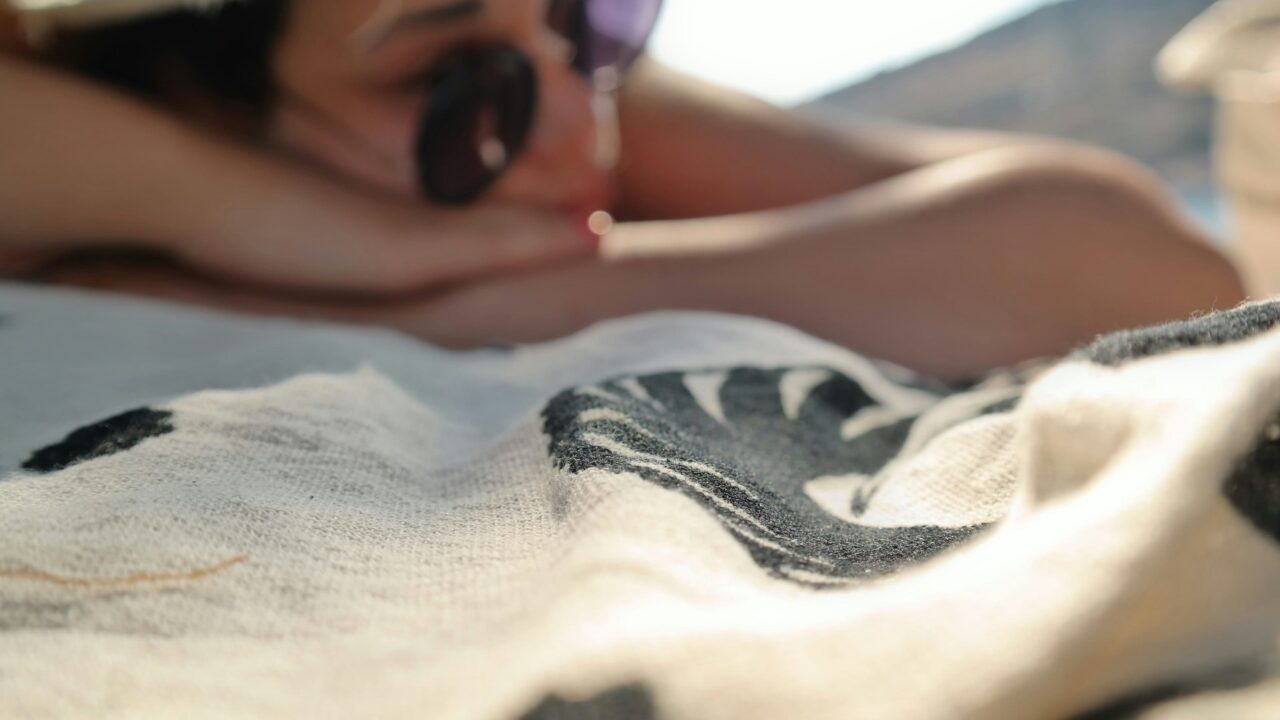 Dermatologės įspėja: dauguma SPF naudoja neteisingai