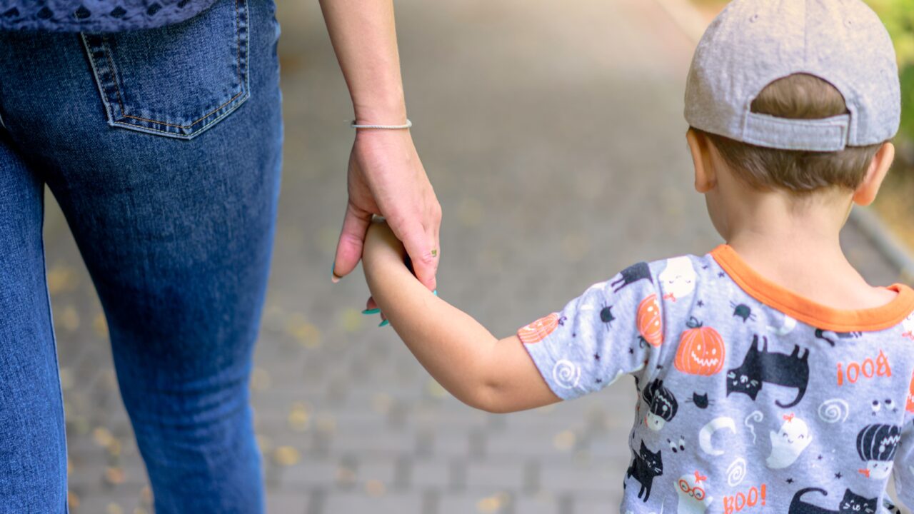 Pastebėjus skoliozę: kada sunerimti ir ką daryti toliau?