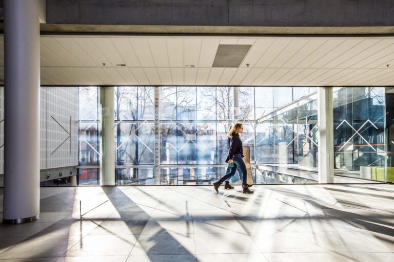 VDU vyks ekspertinė diskusija apie LRT ateitį: kaip apsaugoti ...